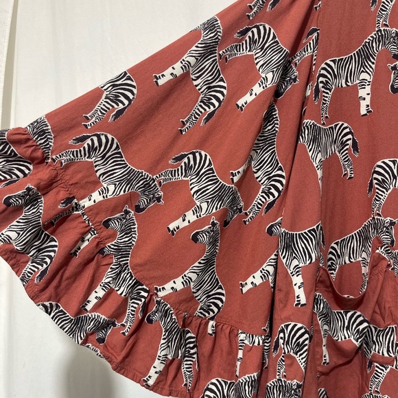 World Market Zebra Print Women's Blouse Top Ruffle Sleeves Oversized Novelty S/M - Picture 6 of 9